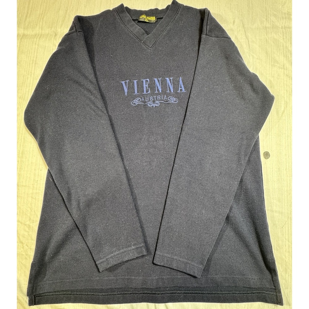 Vienna Austria Long Sleeve Thermal Thick Alma Mater Xl
